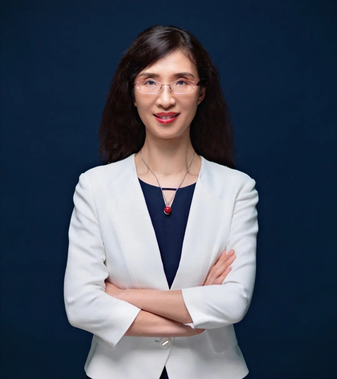 Ms. Yuhong Huang